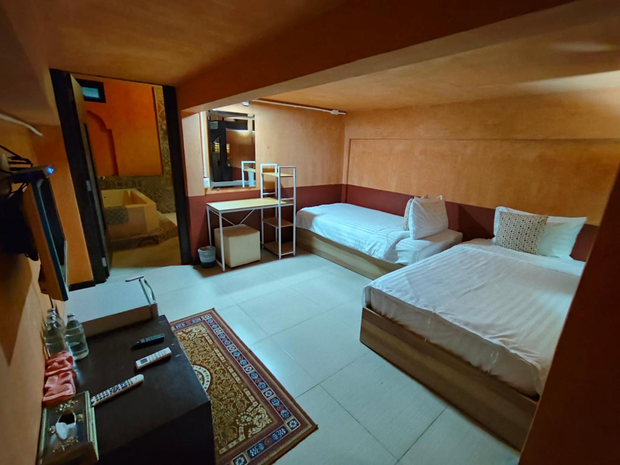 Retro Box Hotel Chumphon Exterior foto