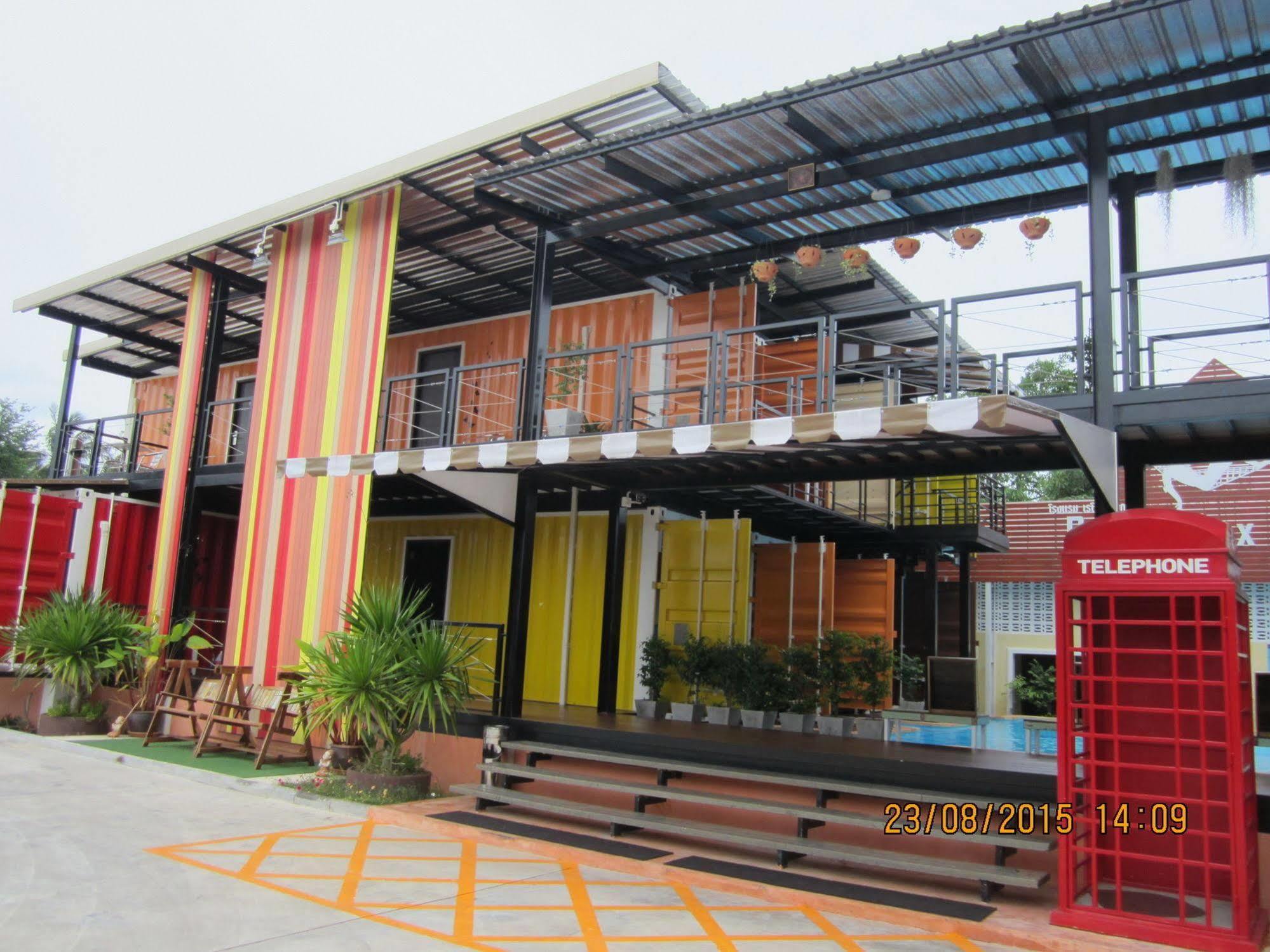 Retro Box Hotel Chumphon Exterior foto